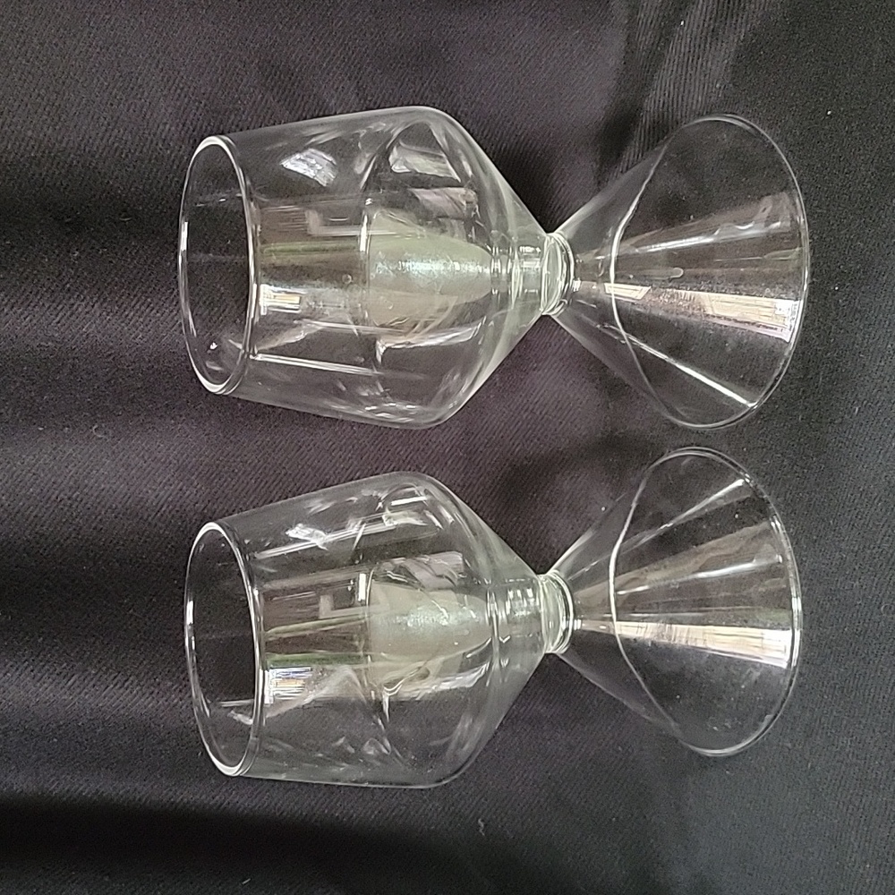 Pair Of Reversible Martini/Wine Glasses.  2 In 1 - Picture 2 of 4